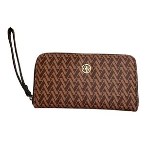 Adrienne Vittadini Tech Wallet Charging Wristlet Brown Monogram Power Bank